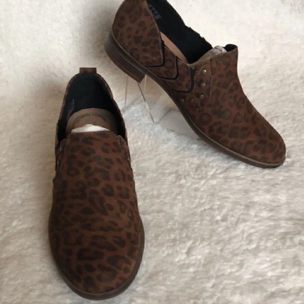 Clarks studded slip on booties-Trish Bell Leopard size 7